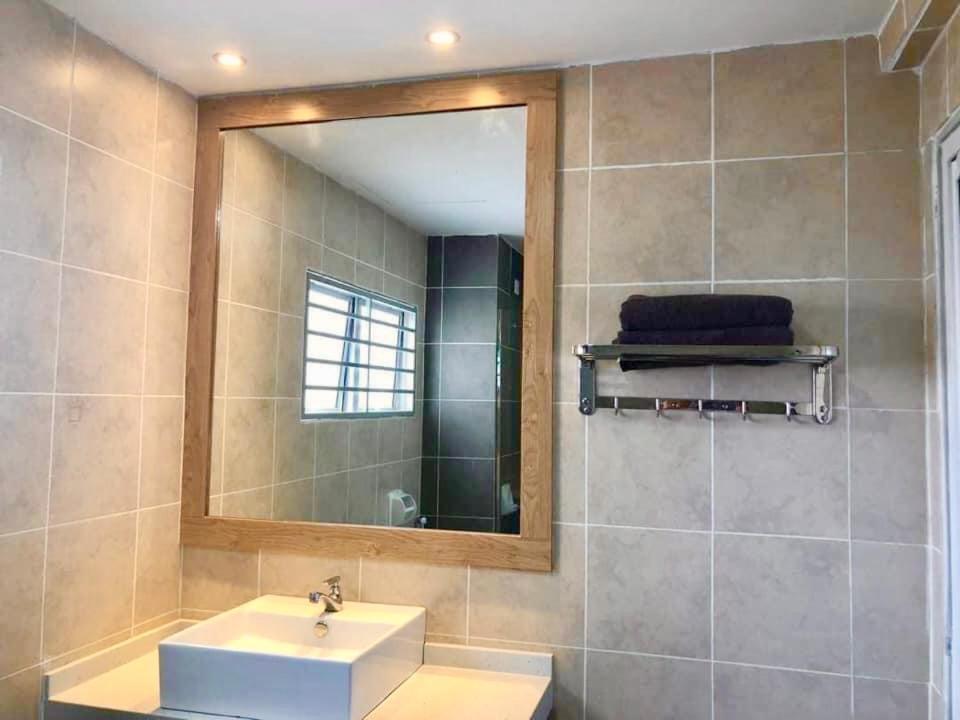 Sofiamuslim Homestay Putrajaya- Near Alamanda Mall & Federal Government Administrative Centre Kompleks Abcdef ภายนอก รูปภาพ